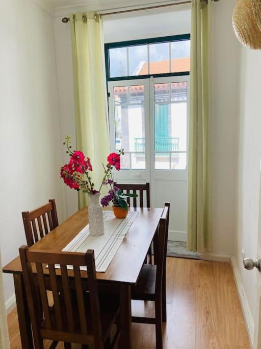 Downtown Apartment Horta  Bagian luar foto